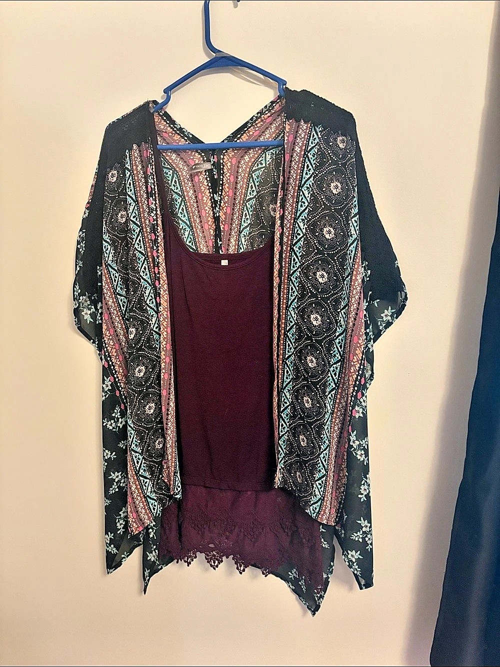 Vanity Printed Lace-Trim Tunic in Black & Burgundy Like New